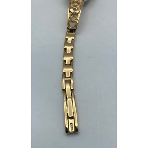 Elegant  Womens Quartz Watch Gold and Silver Tones Bracelet Style New Battery - Picture 5 of 7